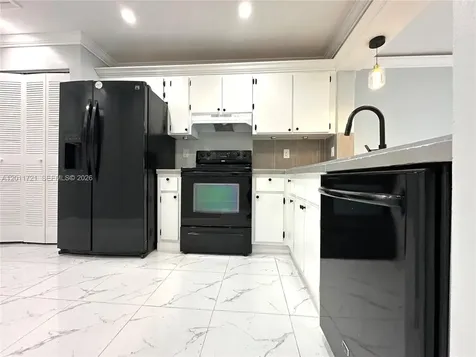 871 NE 207th Terrace Miami FL 33179