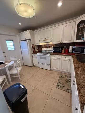 500 NE 14th Avenue Hallandale Beach FL 33009