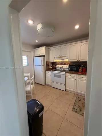 500 NE 14th Avenue Hallandale Beach FL 33009