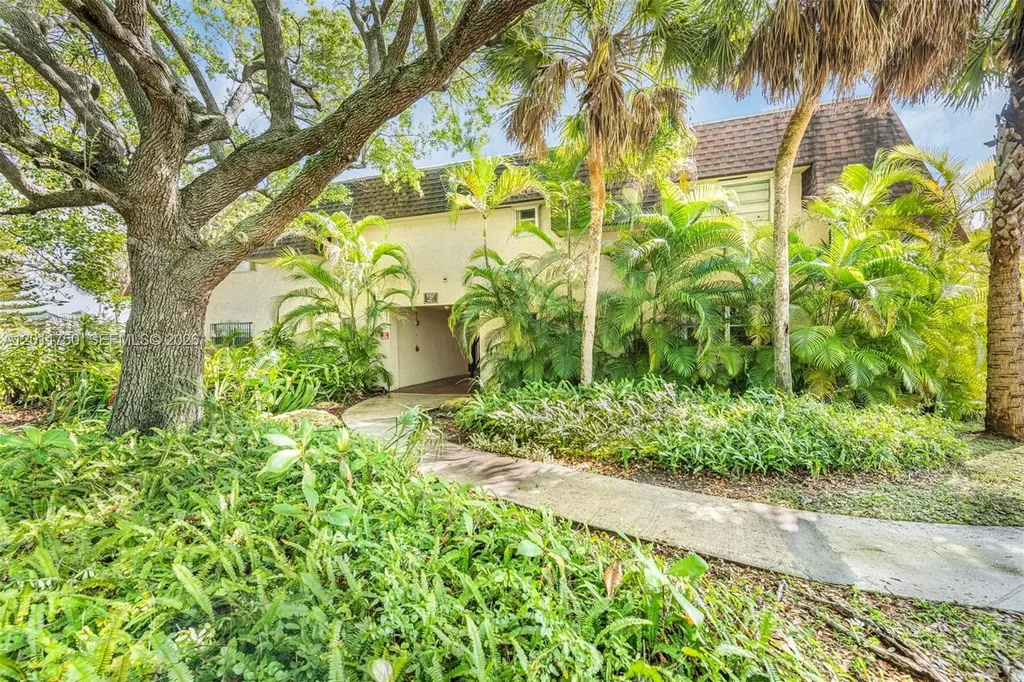 9107 SW 137th Terrace Miami FL 33176