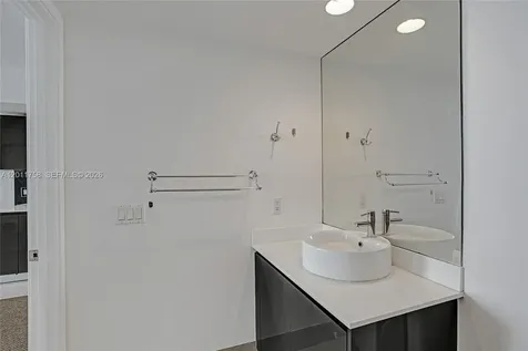 31 SE 6th Street Miami FL 33131