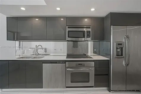 31 SE 6th Street Miami FL 33131