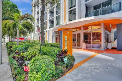 31 SE 6th Street Miami FL 33131