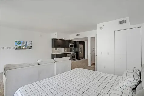 31 SE 6th Street Miami FL 33131