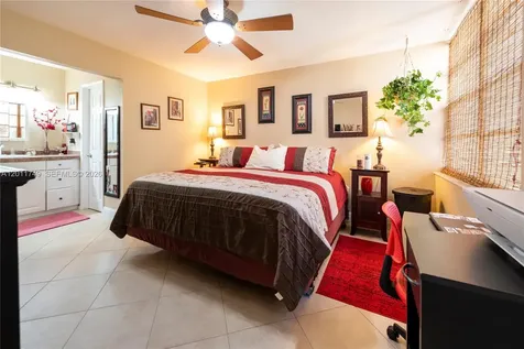 9491 Evergreen Place Davie FL 33324