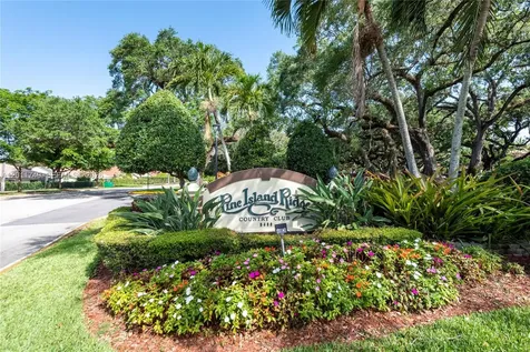 9491 Evergreen Place Davie FL 33324