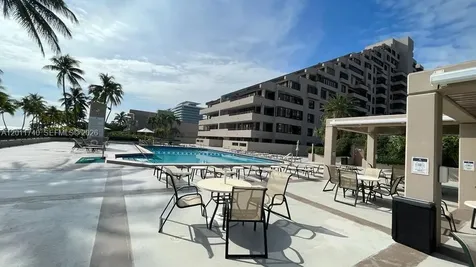 251 Crandon Boulevard Key Biscayne FL 33149