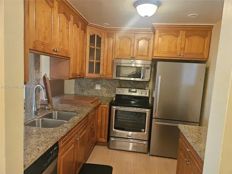 7561 NW 16th Street Plantation FL 33313