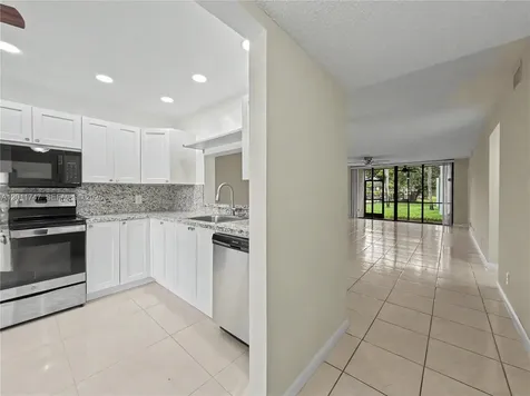 11200 Taft Street Pembroke Pines FL 33026