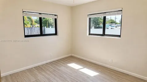 6701 Pershing Street Hollywood FL 33024