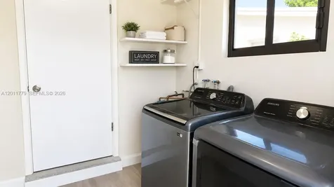 6701 Pershing Street Hollywood FL 33024