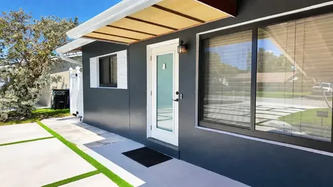 6701 Pershing Street Hollywood FL 33024