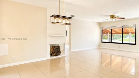 6701 Pershing Street Hollywood FL 33024