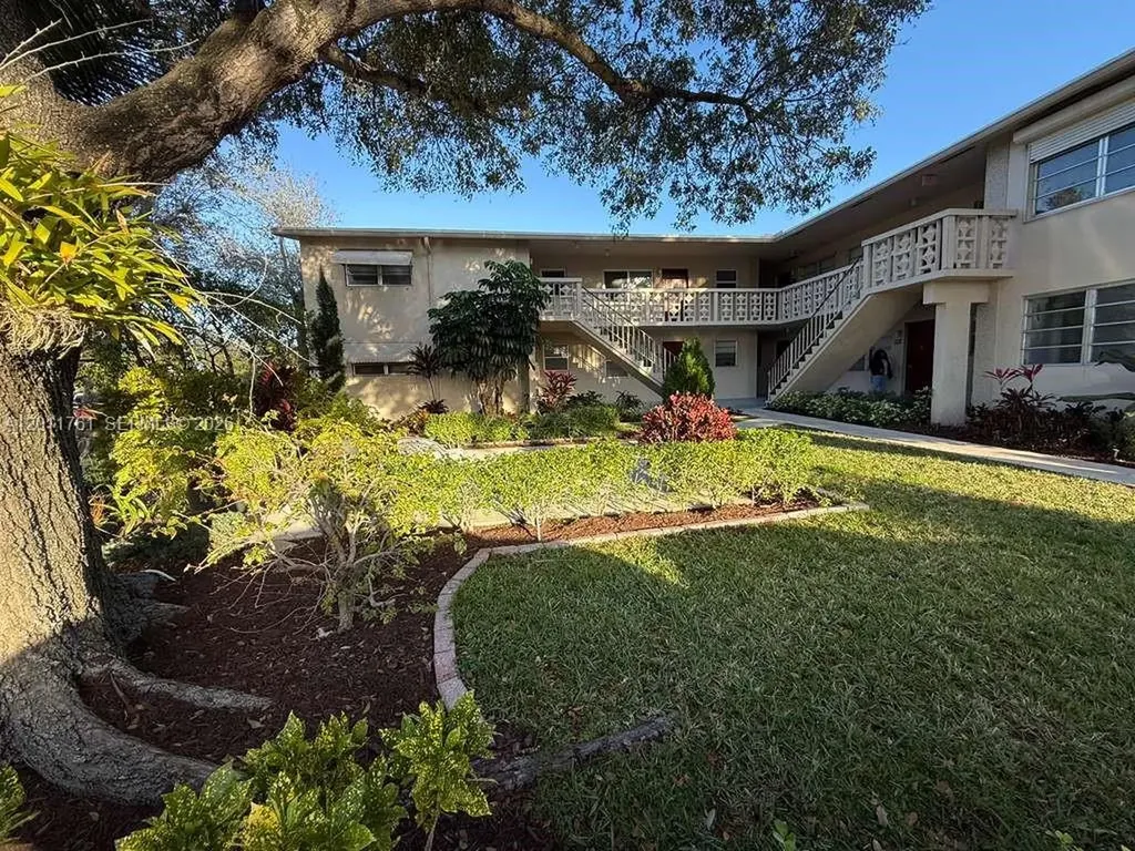 606 S C Street Lake Worth FL 33460