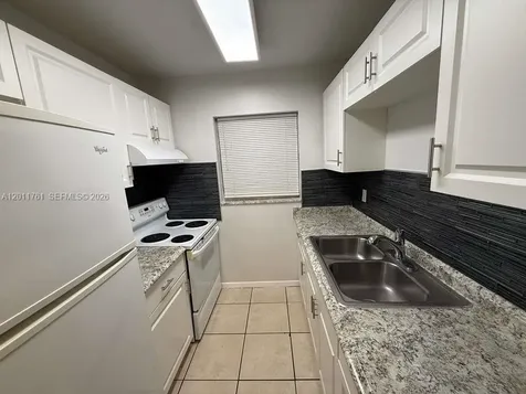 606 S C Street Lake Worth FL 33460