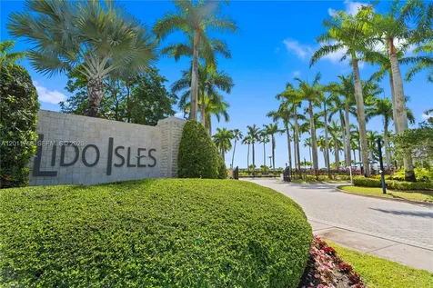 980 SW 171st Terrace Pembroke Pines FL 33027