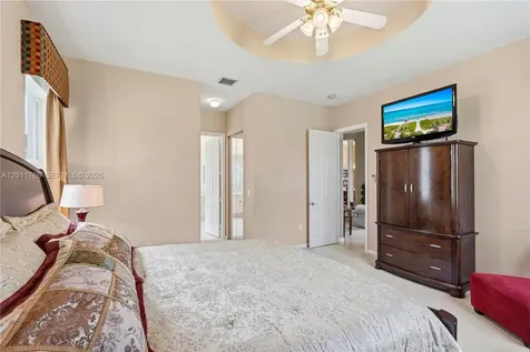 980 SW 171st Terrace Pembroke Pines FL 33027