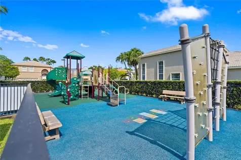980 SW 171st Terrace Pembroke Pines FL 33027
