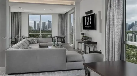 1170 NW 11th Street Miami FL 33136