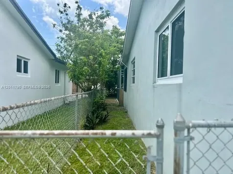 1328 Arthur Street Hollywood FL 33019