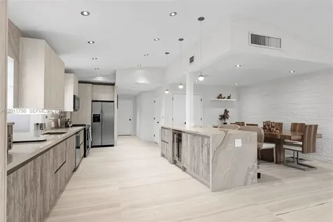 6921 Trouville Esplanade Miami Beach FL 33141