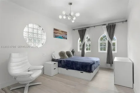 6921 Trouville Esplanade Miami Beach FL 33141