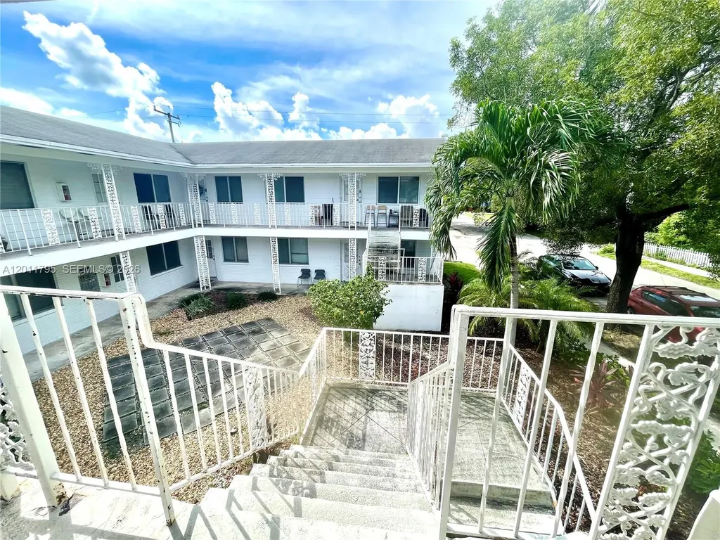 601 S 19th Avenue Hollywood FL 33020