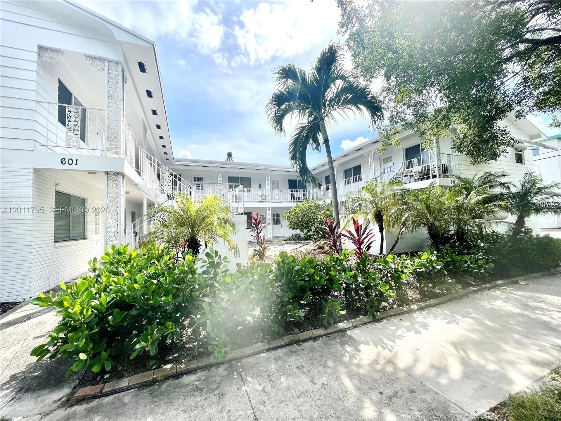 601 S 19th Avenue Hollywood FL 33020