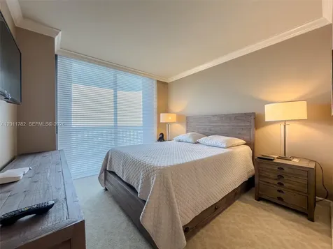 2000 Island Boulevard Aventura FL 33160