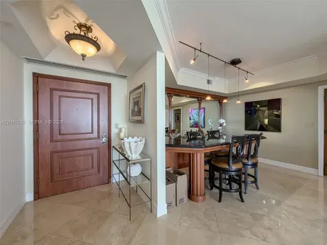2000 Island Boulevard Aventura FL 33160