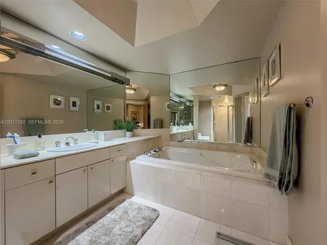 2000 Island Boulevard Aventura FL 33160