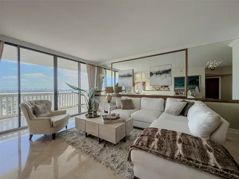 2000 Island Boulevard Aventura FL 33160