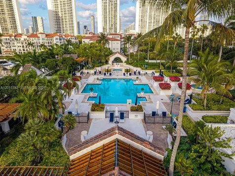 2000 Island Boulevard Aventura FL 33160