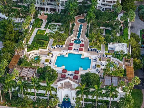 2000 Island Boulevard Aventura FL 33160