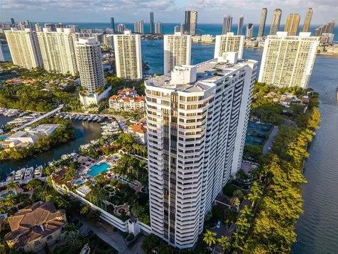 2000 Island Boulevard Aventura FL 33160