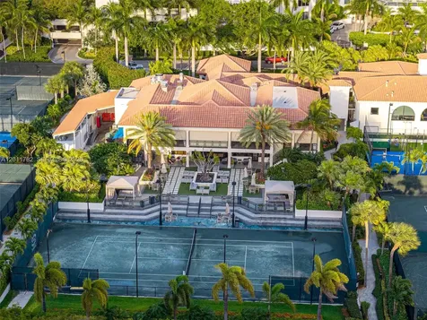 2000 Island Boulevard Aventura FL 33160