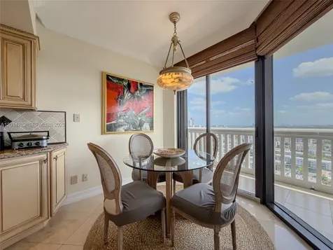 2000 Island Boulevard Aventura FL 33160