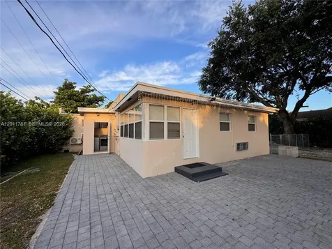 5800 Taylor Street Hollywood FL 33021