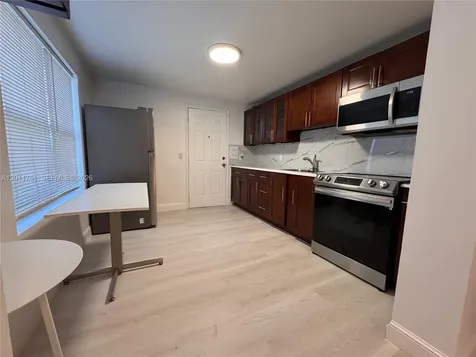 5800 Taylor Street Hollywood FL 33021