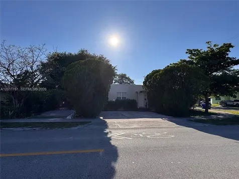5800 Taylor Street Hollywood FL 33021