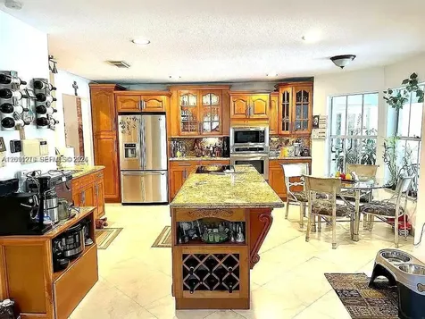 12421 SW 76th Street Miami FL 33183