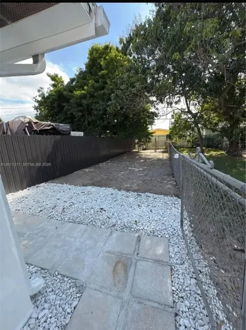 526 E 54th Street Hialeah FL 33013