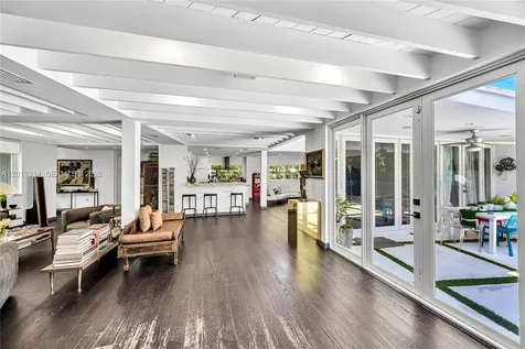 4975 Delaware Avenue Miami Beach FL 33140