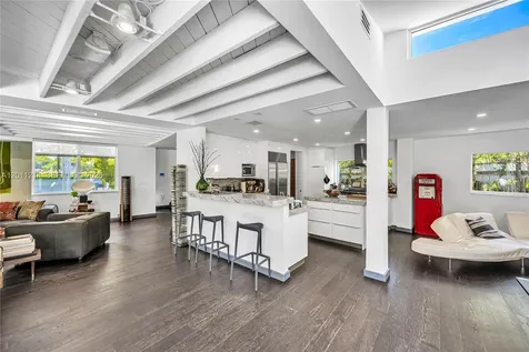 4975 Delaware Avenue Miami Beach FL 33140