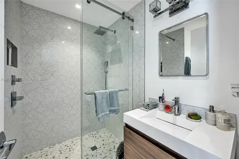 4975 Delaware Avenue Miami Beach FL 33140