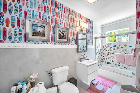 4975 Delaware Avenue Miami Beach FL 33140