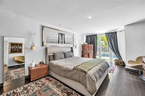 4975 Delaware Avenue Miami Beach FL 33140