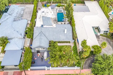 4975 Delaware Avenue Miami Beach FL 33140