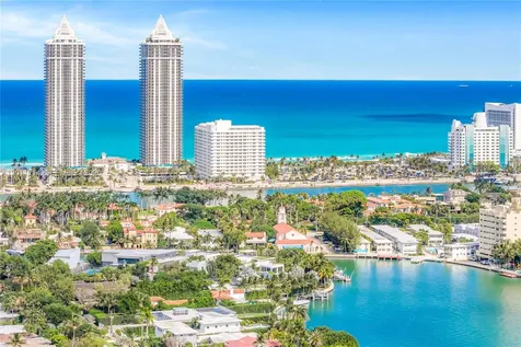 4975 Delaware Avenue Miami Beach FL 33140