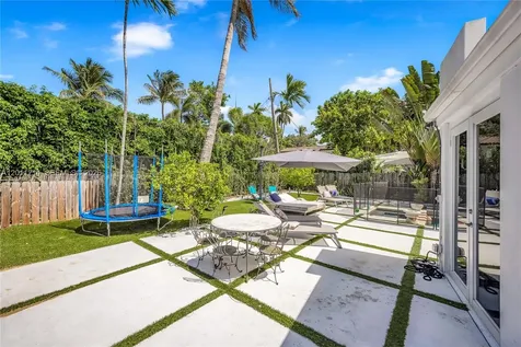4975 Delaware Avenue Miami Beach FL 33140